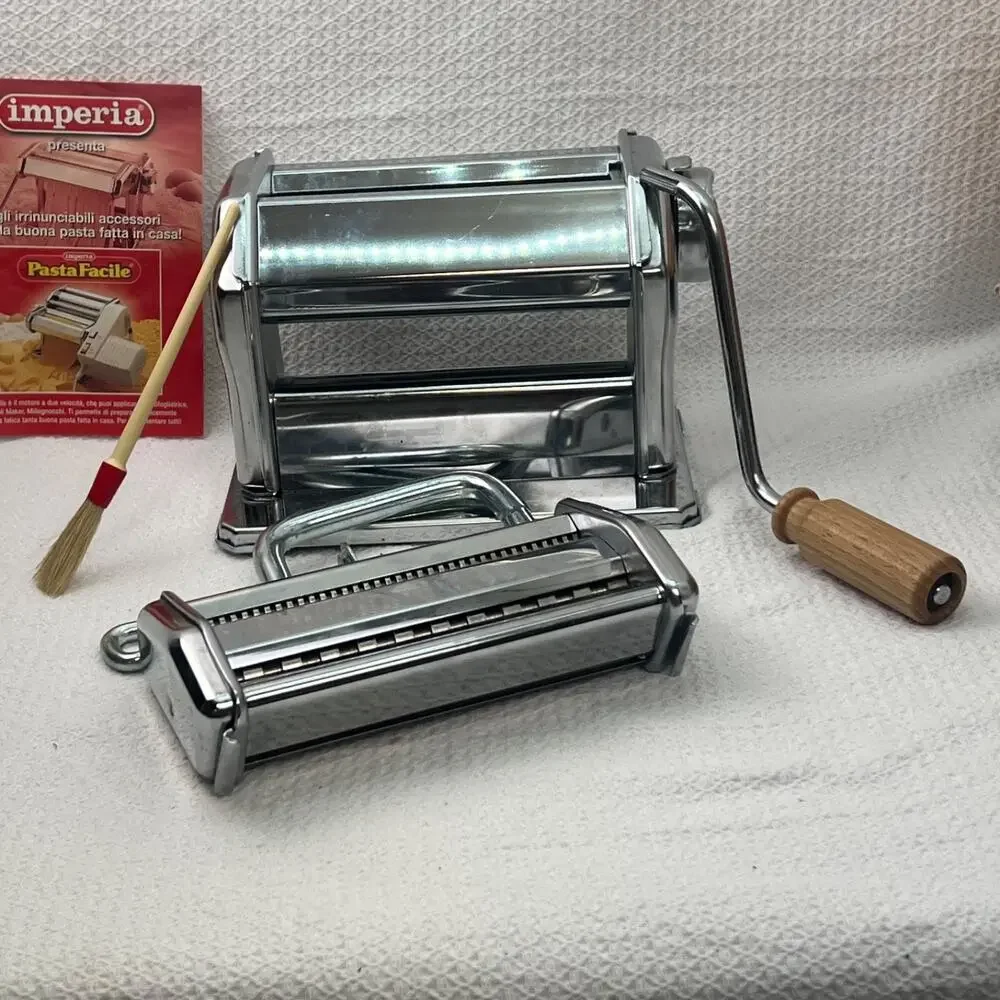 Imperia SP150 Pasta Machine Made in Italy Chrome w Cutter Clamp Crank in Box